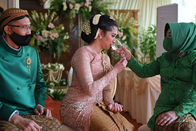 Acara Akad Nikah Eristia Putri & Dendy Iswara by D'soewarna Wedding Planning - 032 Acara Akad Nikah Eristia Putri & Dendy Iswara by D'soewarna Wedding Planning - 032
