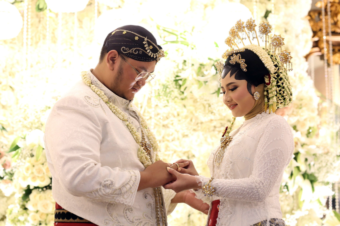 Acara Pernikahan Damar & Putri by D'soewarna Wedding Planning - 005 Acara Pernikahan Damar & Putri by D'soewarna Wedding Planning - 005