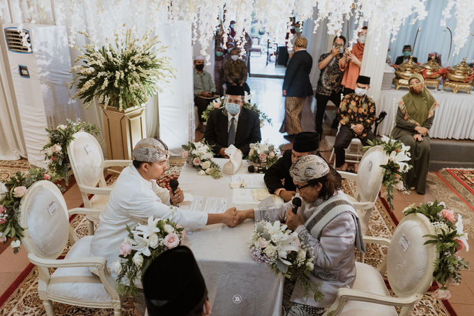 Acara Pernikahan Siti Ardiya Sakinah Salim & Sugiherlambang by D'soewarna Wedding Planning & Organizer - 003