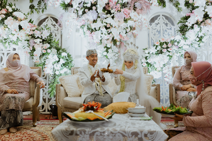 Acara Pernikahan Siti Ardiya Sakinah Salim & Sugiherlambang by D'soewarna Wedding Planning - 013 Acara Pernikahan Siti Ardiya Sakinah Salim & Sugiherlambang by D'soewarna Wedding Planning - 013