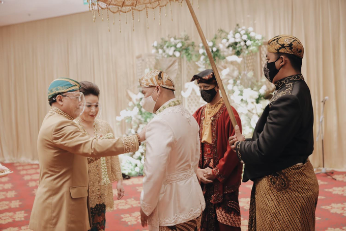 Pernikahan Azara Audrey by D'soewarna Wedding Planning & Organizer - 037 Pernikahan Azara Audrey by D'soewarna Wedding Planning & Organizer - 037
