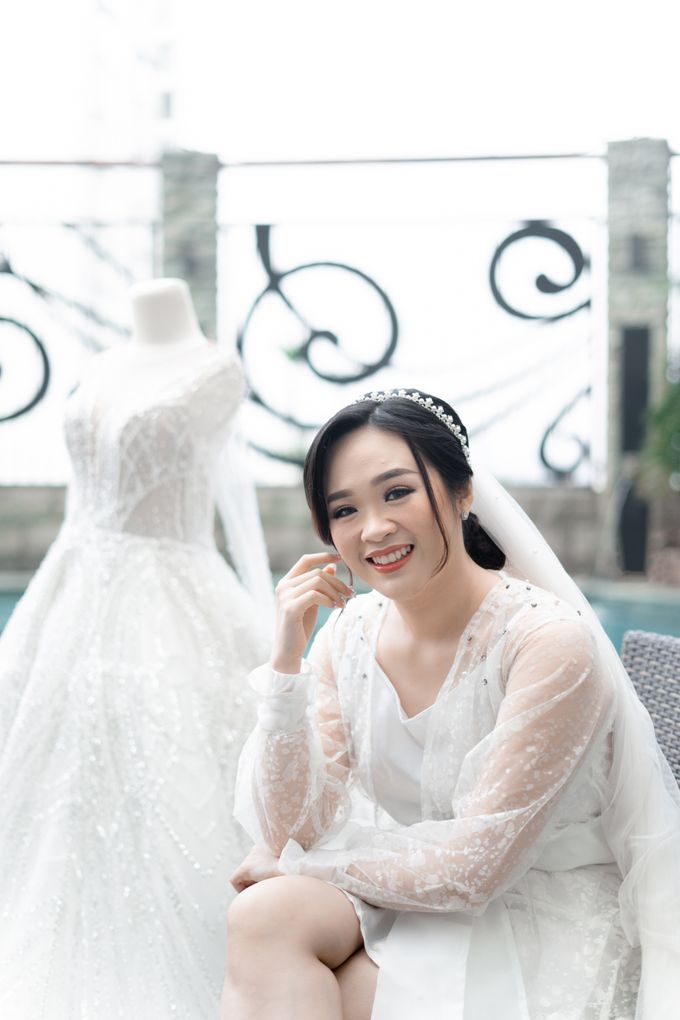 Wedding Day Tony & Meliana by Ovan Putri Bridal and Makeup - 023