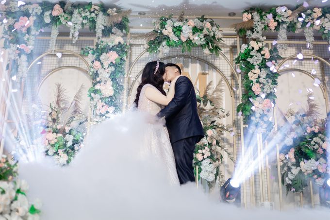 Wedding Day Tony & Meliana by Ovan Putri Bridal and Makeup - 009 Wedding Day Tony & Meliana by Ovan Putri Bridal and Makeup - 009