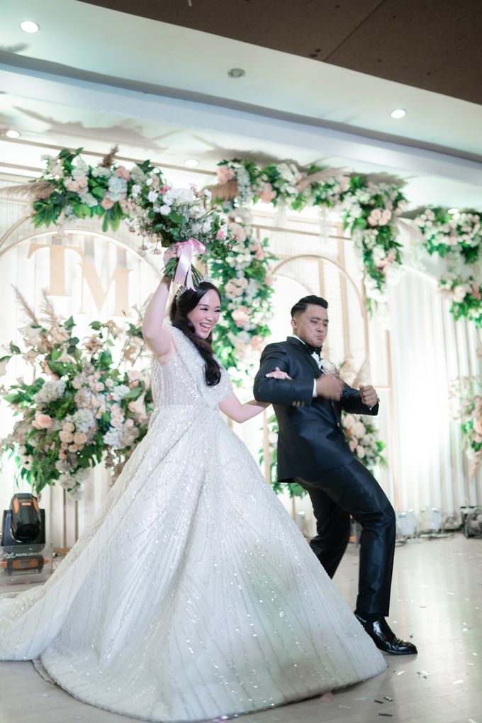 Wedding Day Tony & Meliana by Ovan Putri Bridal and Makeup - 011