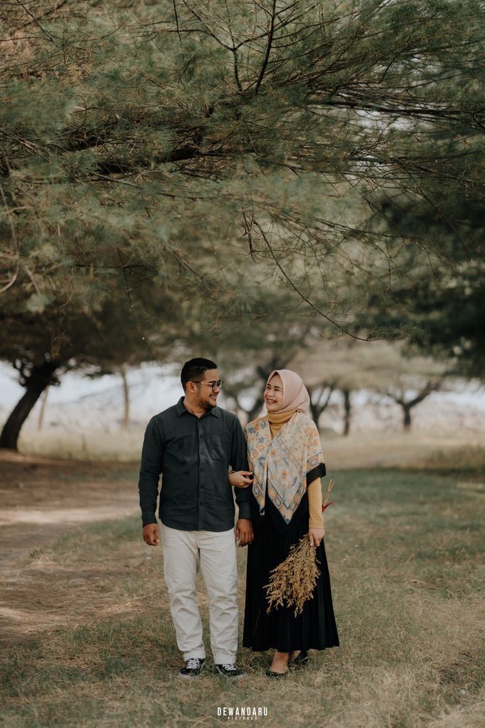 Pre Wedding of Nadya & Yanuar by Dewandaru Pictures - 038