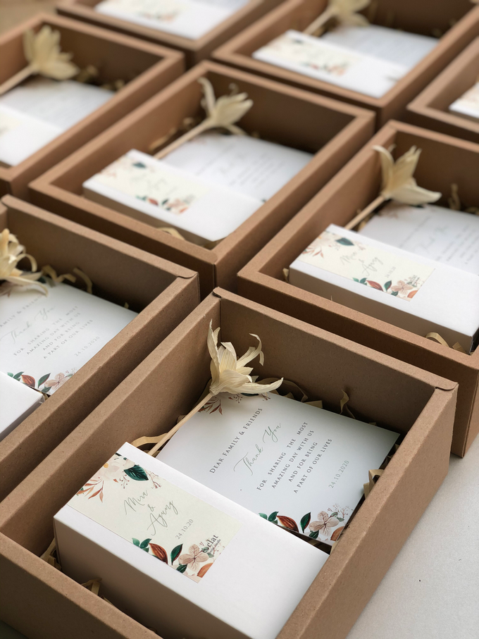 Reed Diffuser Wedding Hampers of Mira & Agung by é.clat - 007