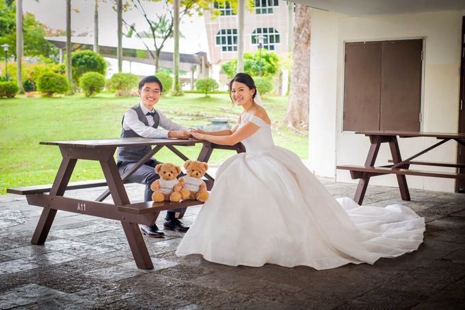 Parkroyal on Pickering Hotel Wedding by GrizzyPix Photography - 020