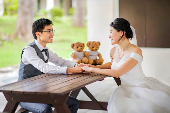 Parkroyal on Pickering Hotel Wedding by GrizzyPix Photography - 021 Parkroyal on Pickering Hotel Wedding by GrizzyPix Photography - 021