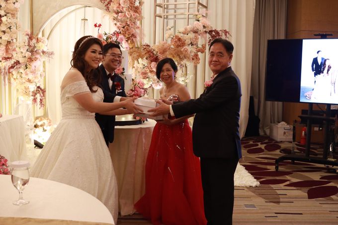 MC Wedding intimate at Padang Room Westin Jakarta by Anthony Stevven by Vica Decoration - 020 MC Wedding intimate at Padang Room Westin Jakarta by Anthony Stevven by Vica Decoration - 020