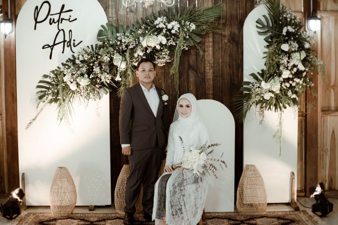 The Wedding of Putri & Adi di Pendopo Uti by Decor Everywhere - 007 The Wedding of Putri & Adi di Pendopo Uti by Decor Everywhere - 007