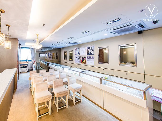 Event Space with Diamonds by eClarity Diamonds - 008 Event Space with Diamonds by eClarity Diamonds - 008