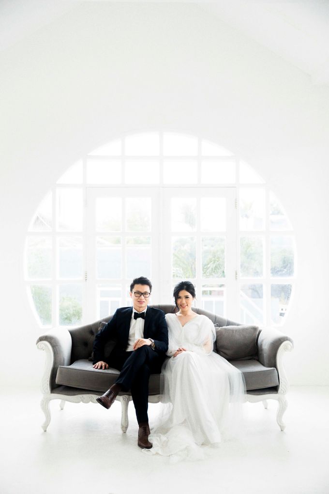 The Indoor Prewedding of Leslie & Tiffani by Claise Photography - 029