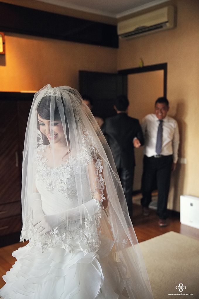 RIO & LINA WEDDING by Out & Outer Photography - 023