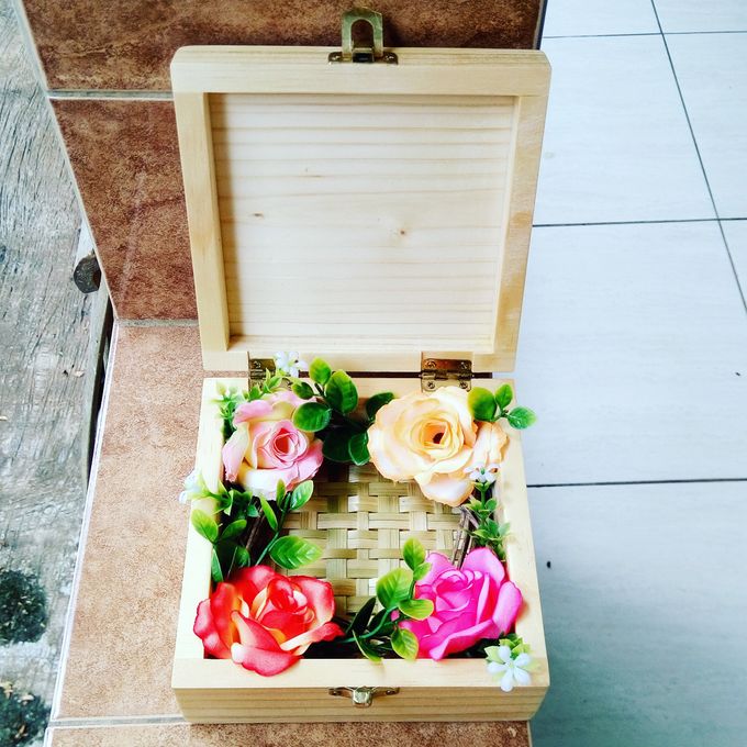 Custom Wooden Ring Box by SG Craft - 002 Custom Wooden Ring Box by SG Craft - 002