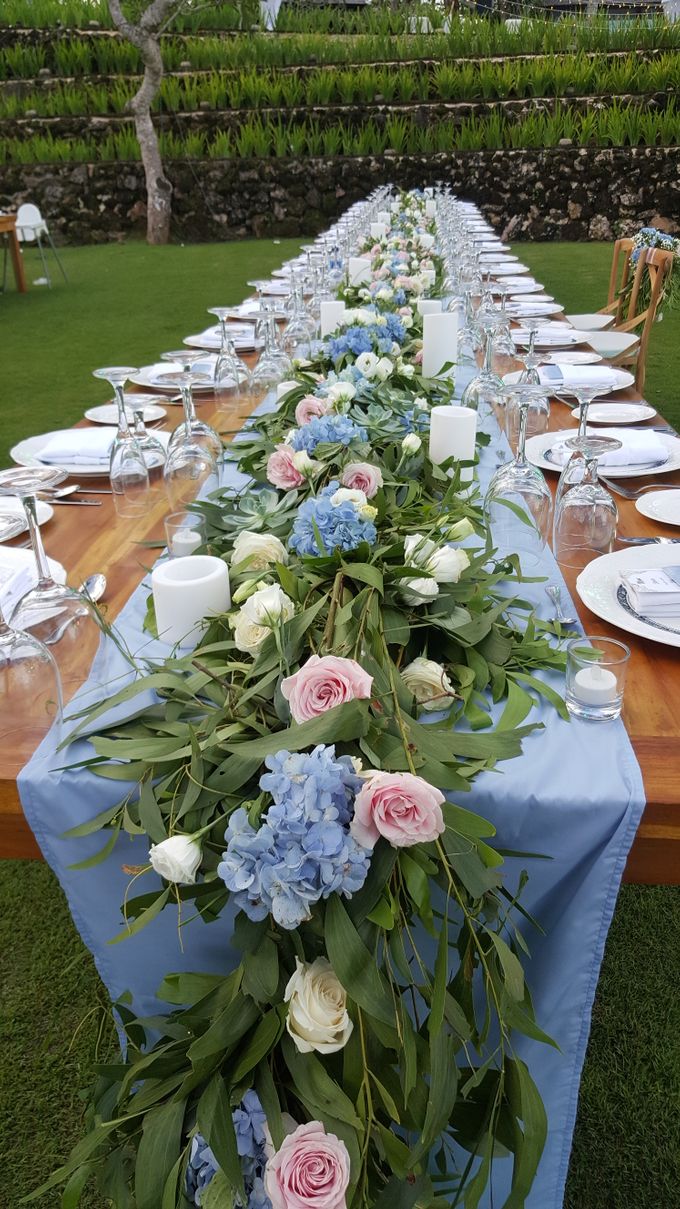 Romantic Dusty Blue by d'Oasis Florist & Decoration - 020 Romantic Dusty Blue by d'Oasis Florist & Decoration - 020