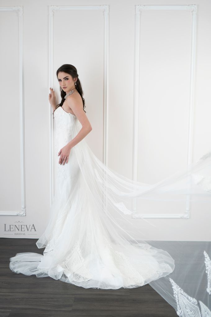 WEDDING GOWN by Leneva Bridal - 039 WEDDING GOWN by Leneva Bridal - 039