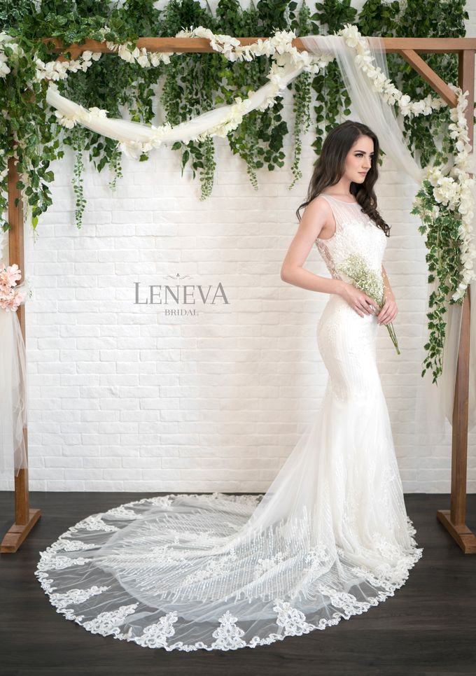 WEDDING GOWN by Leneva Bridal - 047 WEDDING GOWN by Leneva Bridal - 047