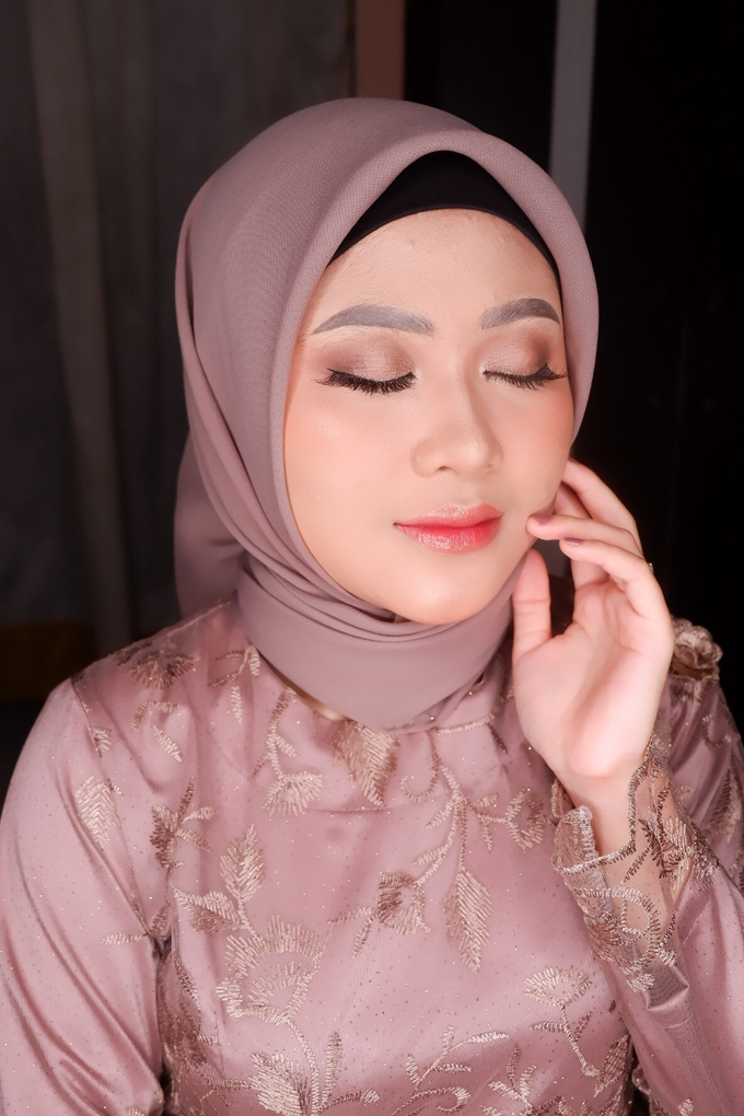 Engagement Makeup by Ells Makeup - 001 Engagement Makeup by Ells Makeup - 001