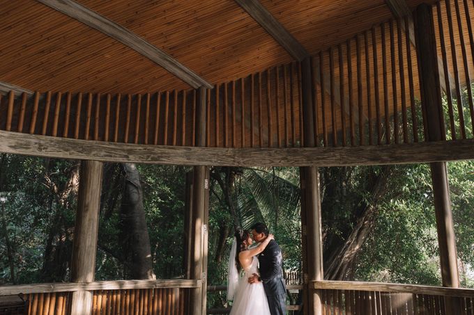 Hang & Lien - Elopement wedding by Thien Tong Photography - 045 Hang & Lien - Elopement wedding by Thien Tong Photography - 045