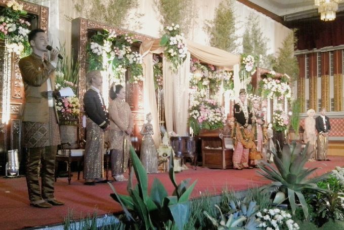 Wedding Reception By ArTez Wedding Organizer by Chanzy Fauzi MC - 004