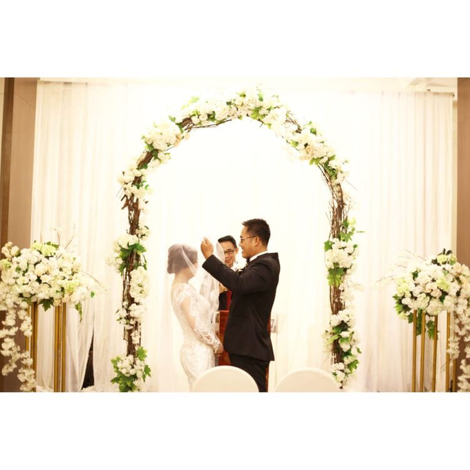 The Wedding of David & Louisa by Priceless Wedding Planner & Organizer - 008