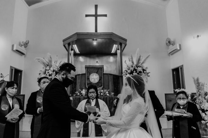 Eugene & Crysta Wedding at Bunga Rampai Restaurant Jakarta by AKSA Creative - 038 Eugene & Crysta Wedding at Bunga Rampai Restaurant Jakarta by AKSA Creative - 038