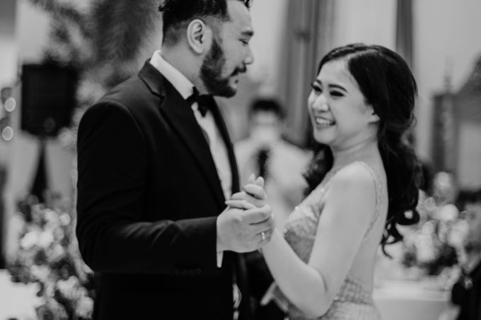 Eugene & Crysta Wedding at Bunga Rampai Restaurant Jakarta by AKSA Creative - 010 Eugene & Crysta Wedding at Bunga Rampai Restaurant Jakarta by AKSA Creative - 010