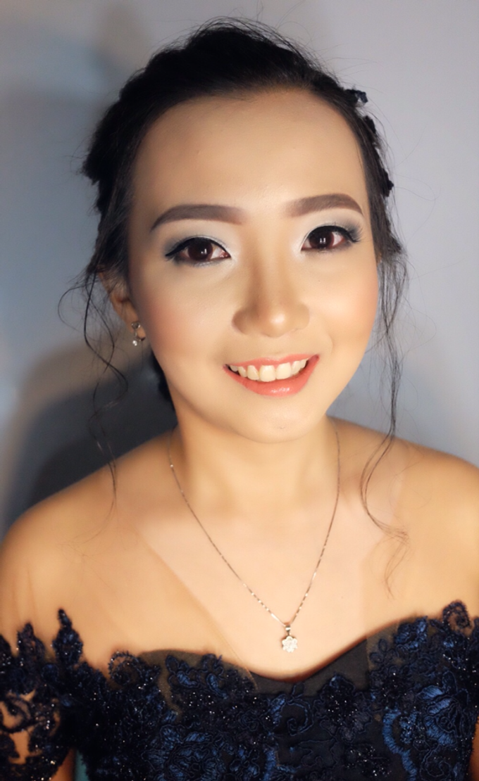 Graduation Make Up for Ms. Sella by Evelyn Sunshine Make Up Artist - 002 Graduation Make Up for Ms. Sella by Evelyn Sunshine Make Up Artist - 002