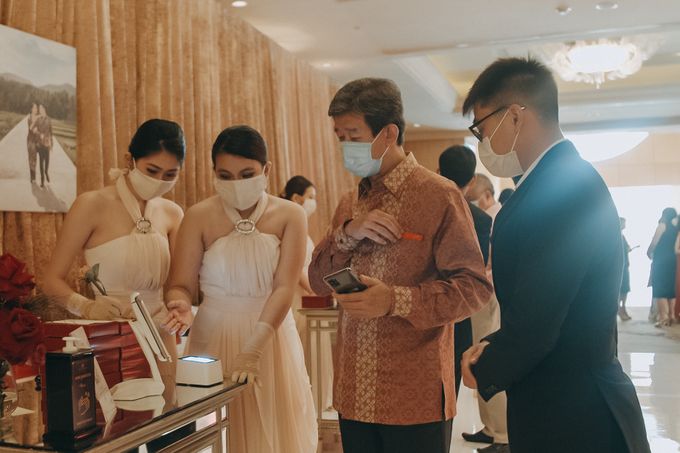 The Wedding of Kevin & Cathering - Hotel Mulia 12.12.20 by Eventco - Digital Guest Management Platform - 004 The Wedding of Kevin & Cathering - Hotel Mulia 12.12.20 by Eventco - Digital Guest Management Platform - 004