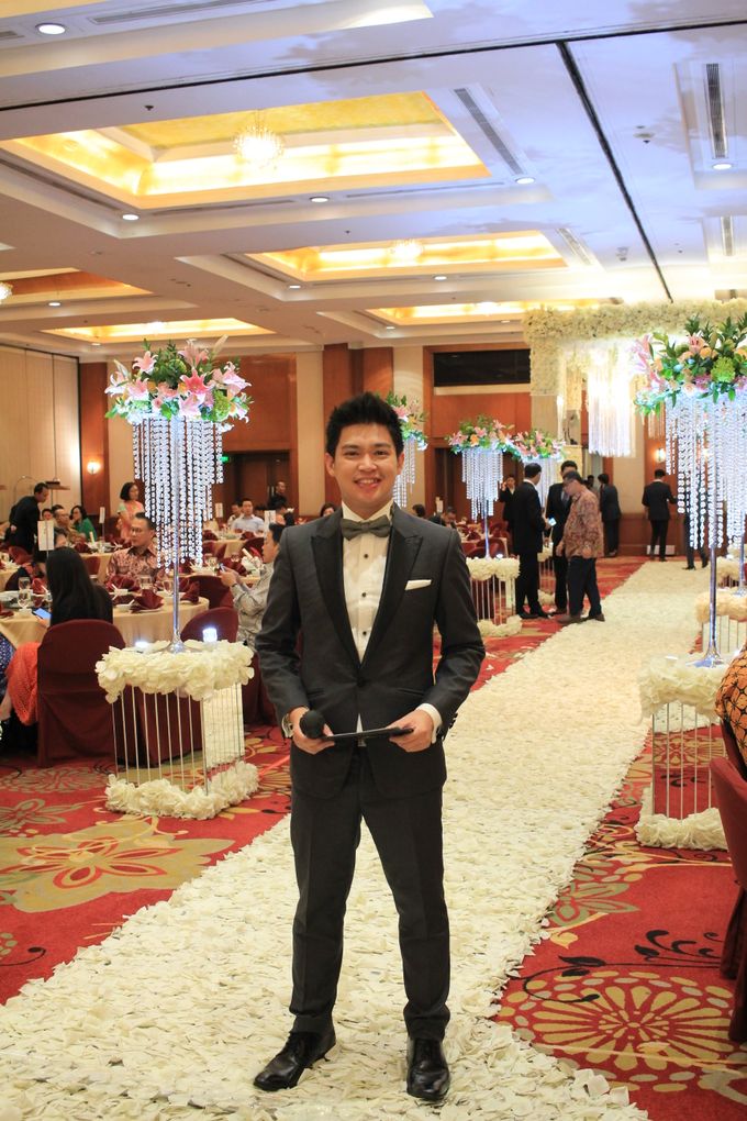 MC Wedding Red Top Hotel Jakarta - Anthony Stevven by Pelangi Cake - 003