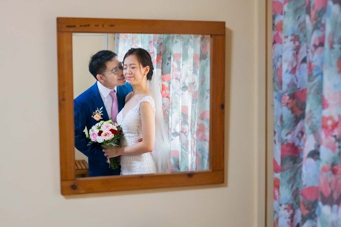 Grand Copthorne Waterfront Hotel Wedding by GrizzyPix Photography - 022