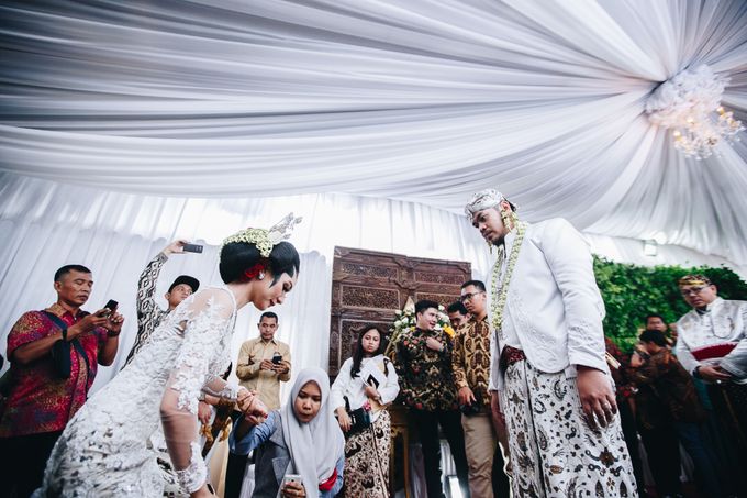 Javanese Wedding Jogja Culture by HR Team Wedding Group - 025 Javanese Wedding Jogja Culture by HR Team Wedding Group - 025