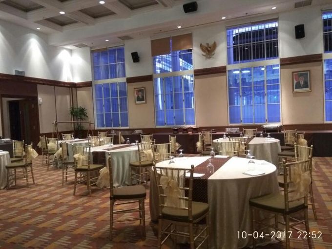 Tiffany Chair by TIFFANY JAYA RENT-KURSI TIFFANY - 044 Tiffany Chair by TIFFANY JAYA RENT-KURSI TIFFANY - 044