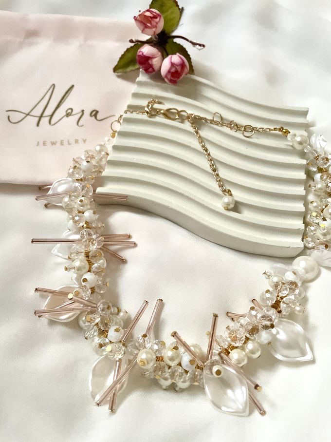 Calla by Alora Jewelry - 001 Calla by Alora Jewelry - 001