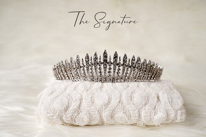 Crown by  'The Signature' by Faye Wedding - 007