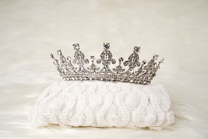 Crown by 'The Signature' by Faye Wedding - 029 Crown by 'The Signature' by Faye Wedding - 029