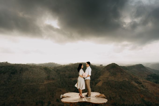 Postwedding of Ayu & Ario by Thecoupleideas Photo - 001 Postwedding of Ayu & Ario by Thecoupleideas Photo - 001