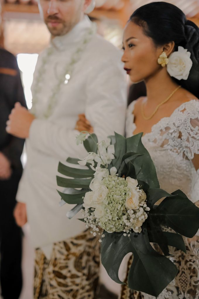 Wedding Dennis & Anna by Patron Wedding Organizer Yogyakarta - 022 Wedding Dennis & Anna by Patron Wedding Organizer Yogyakarta - 022
