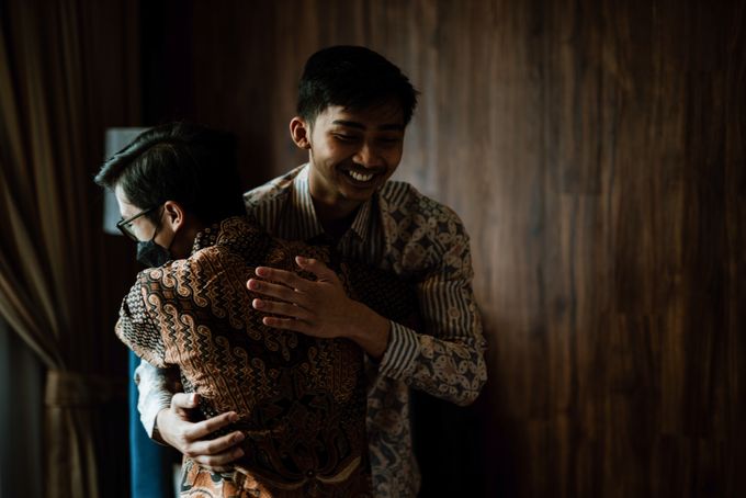 Febi & Luthfi Engagement at Century Park Hotel Jakarta by AKSA Creative - 031