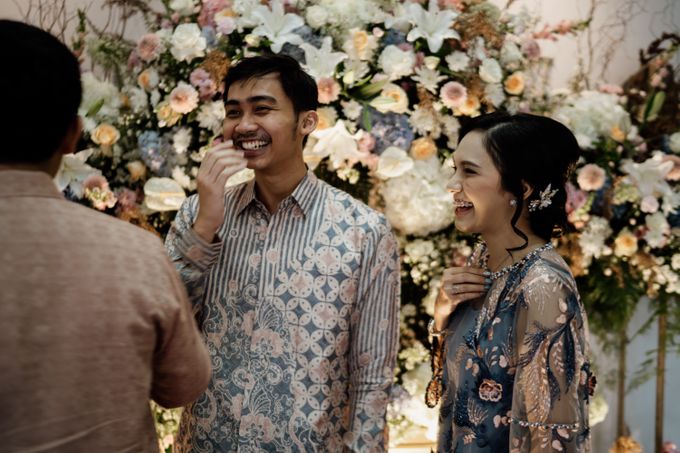 Febi & Luthfi Engagement at Century Park Hotel Jakarta by AKSA Creative - 012