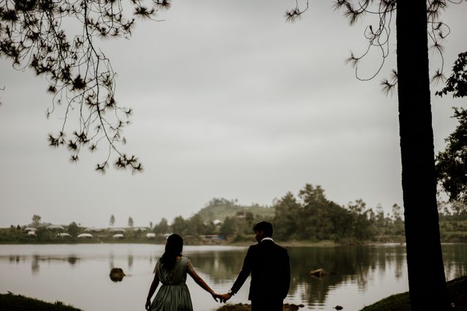 Febi & Luthfi Prewedding Bandung by AKSA Creative - 028