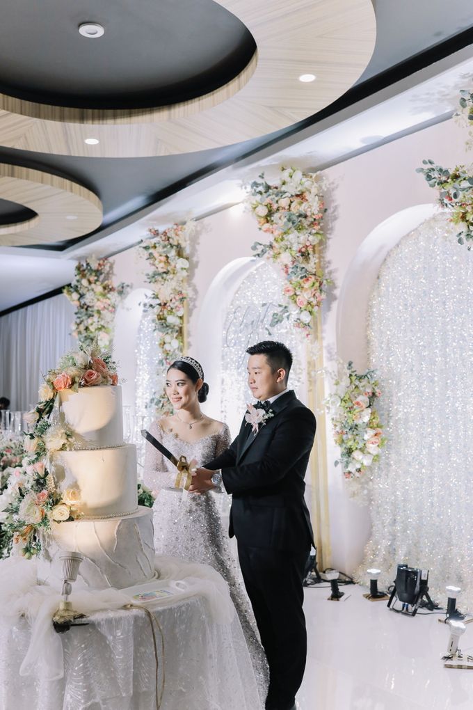 Edward & Ria Wedding Decoration at Graha Asia by Valentine Wedding Decoration - 011