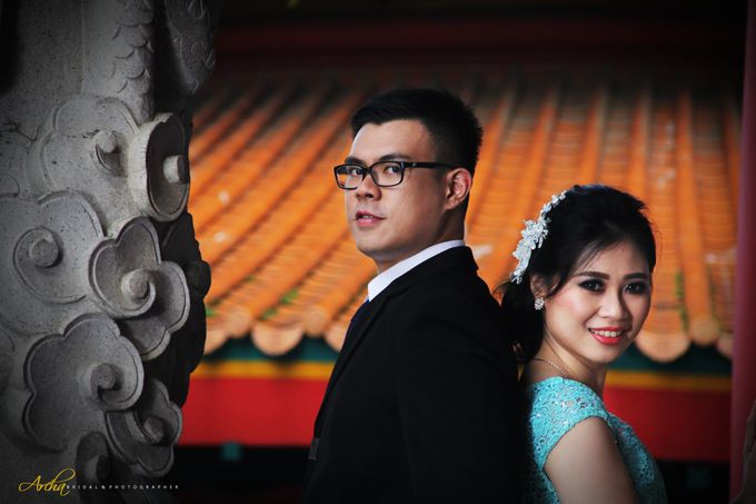 Prewedding outdoor Aldyan & Desy by Archa makeup artist - 012