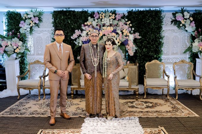 DEVI & NANDA Wedding Day by HENRY BRILLIANTO - 009