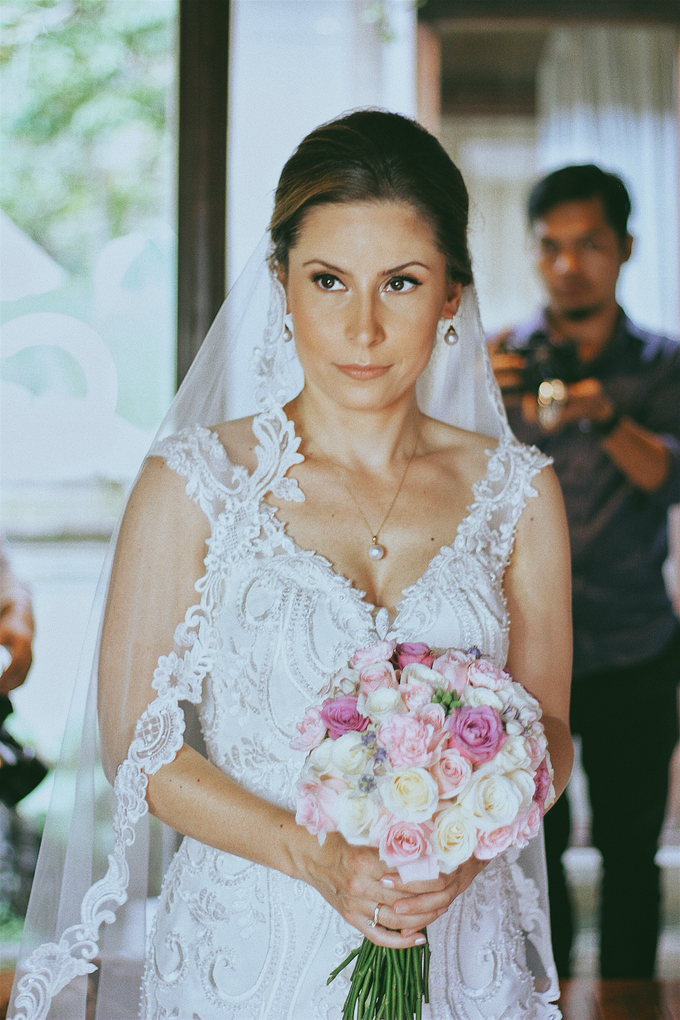 Ms. Sinem and Mr. Jal’s Wedding by Fikri Halim Makeup Artist - 003 Ms. Sinem and Mr. Jal’s Wedding by Fikri Halim Makeup Artist - 003
