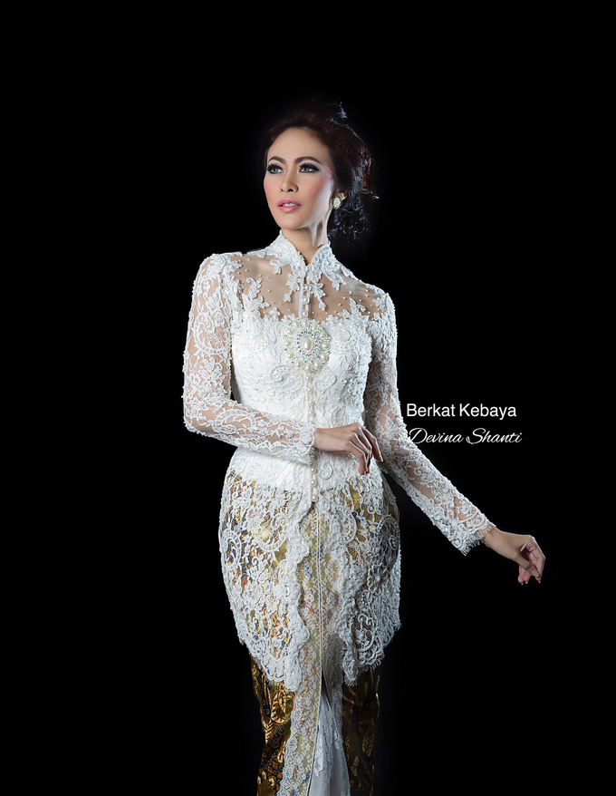 Wedding Kebaya by Berkat Kebaya By Devina Shanti - 040 Wedding Kebaya by Berkat Kebaya By Devina Shanti - 040