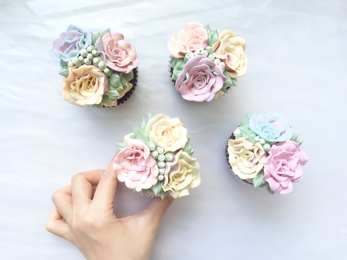 Floral cupcakes by The Rosette Co - 010