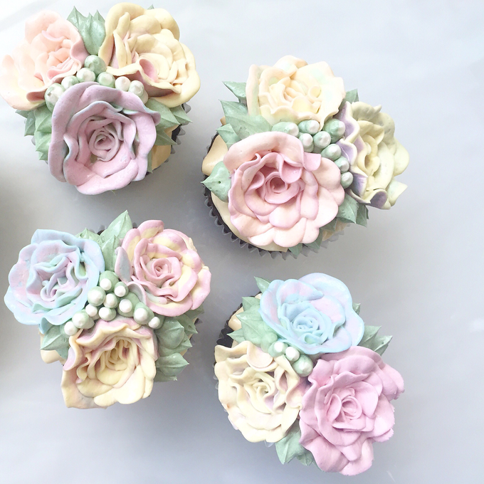 Floral cupcakes by The Rosette Co - 011