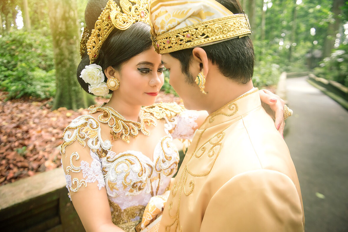 Prewedding in bali from Eka + Tari by Bali Moments Photography - 022