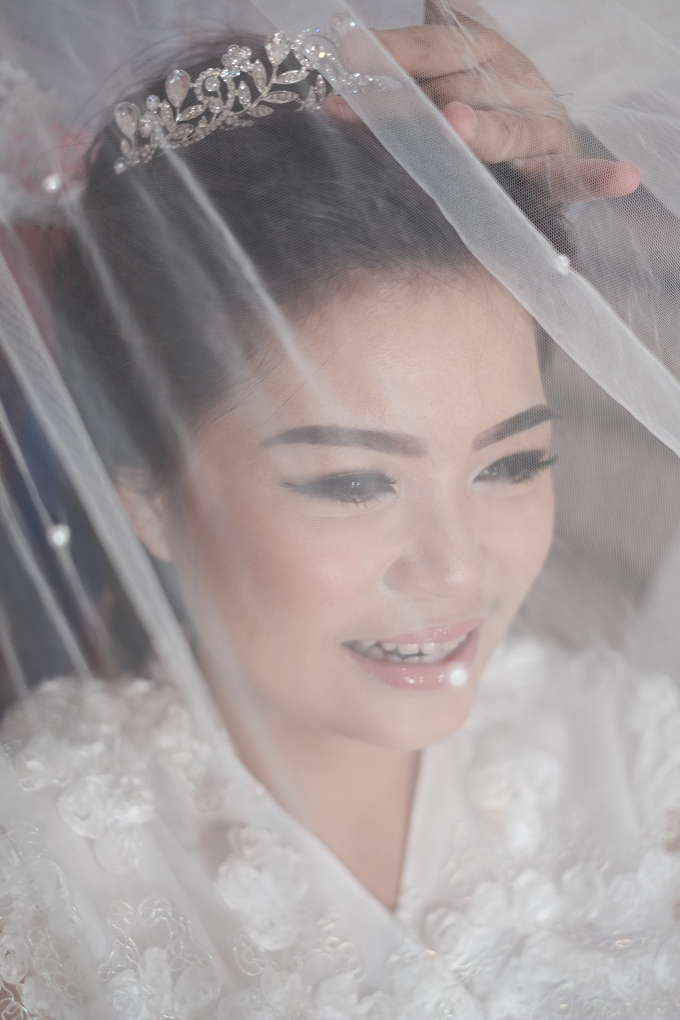 Arief & Priscilla Wedding by Riaangelinamakeup - 010 Arief & Priscilla Wedding by Riaangelinamakeup - 010